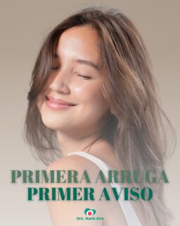 ✨ Primera arruga, primer aviso
No es una señal de alarma. Es una oportunidad. Esa pequeña línea que notas al fruncir el ceño, al sonreír o al levantar las cejas… no es un problema. Es el primer mensaje de tu piel: "Estoy cambiando."
🔸 Las líneas de expresión aparecen con el tiempo, el sol, los gestos repetidos y la pérdida natural de colágeno.
🔸 Al principio son dinámicas (solo se marcan al gesticular), pero con el tiempo pueden volverse estáticas, visibles incluso en reposo.

💬 ¿Lo bueno?
Hoy no se trata de “quitar arrugas”, sino de prevenir su avance de forma natural y respetuosa con tu expresión. Actuar a tiempo no es exagerar, es cuidar con conciencia.

📅 Reserva tu consulta con la Dra. Nuria y descubre cómo puedes acompañar el envejecimiento de tu piel sin perder lo que te hace única.